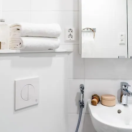 Apartman Juuri Valmistunut Kaunis Citykoti Rotuaarilla *
